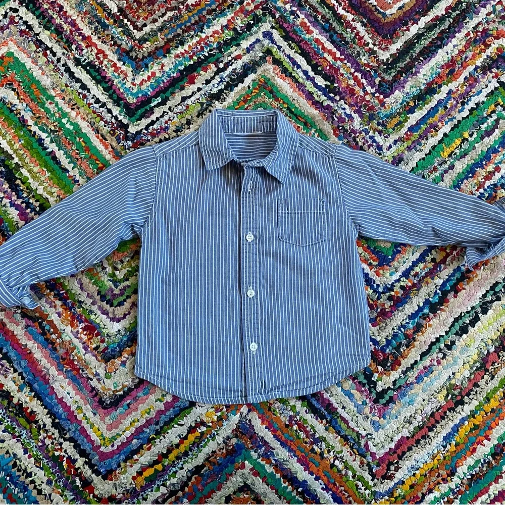 🐻 2/$25 • HP!! 🥳 Adorable Button Down Bundle